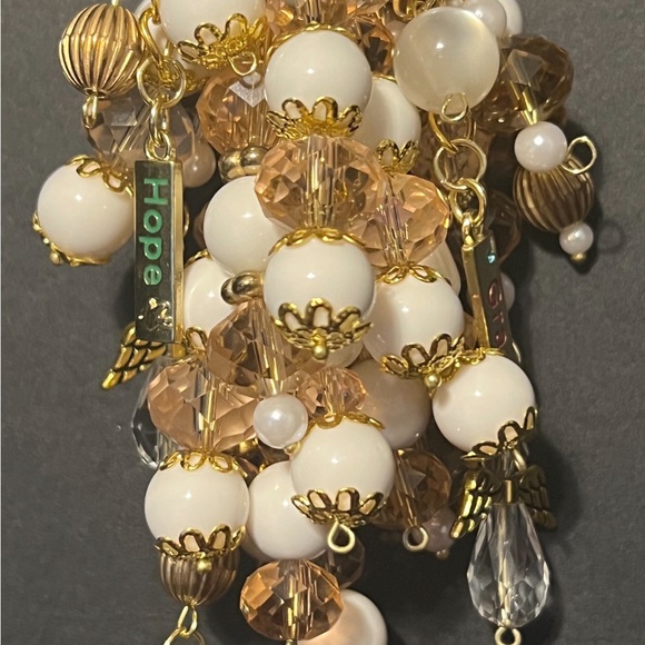 Meet your Posher, Dawn - Picture 3 of 8